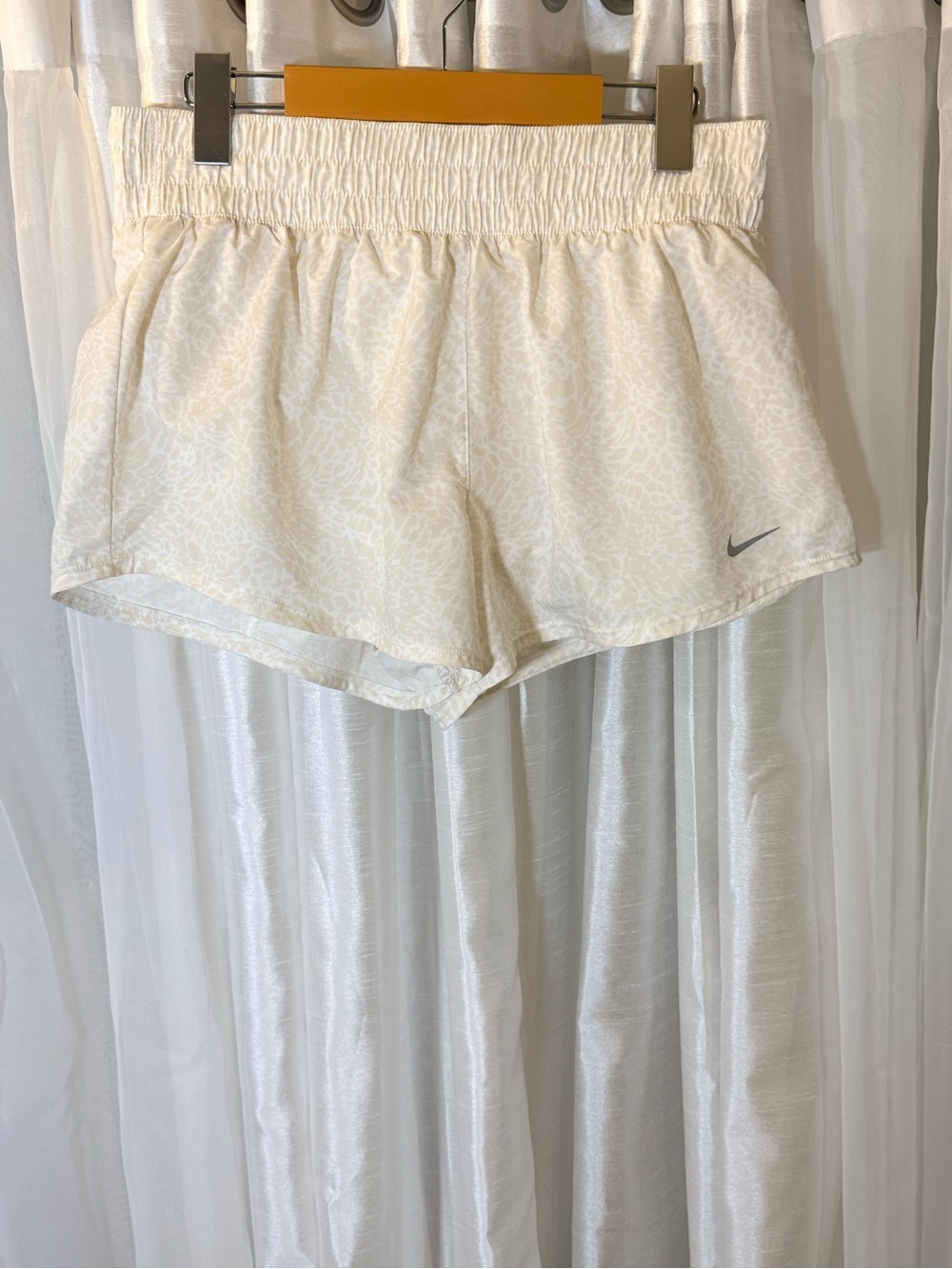 Nike Women's Cream Printed Athletic Shorts